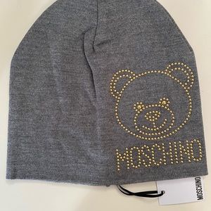 New Moschino Beanie with bear & logo